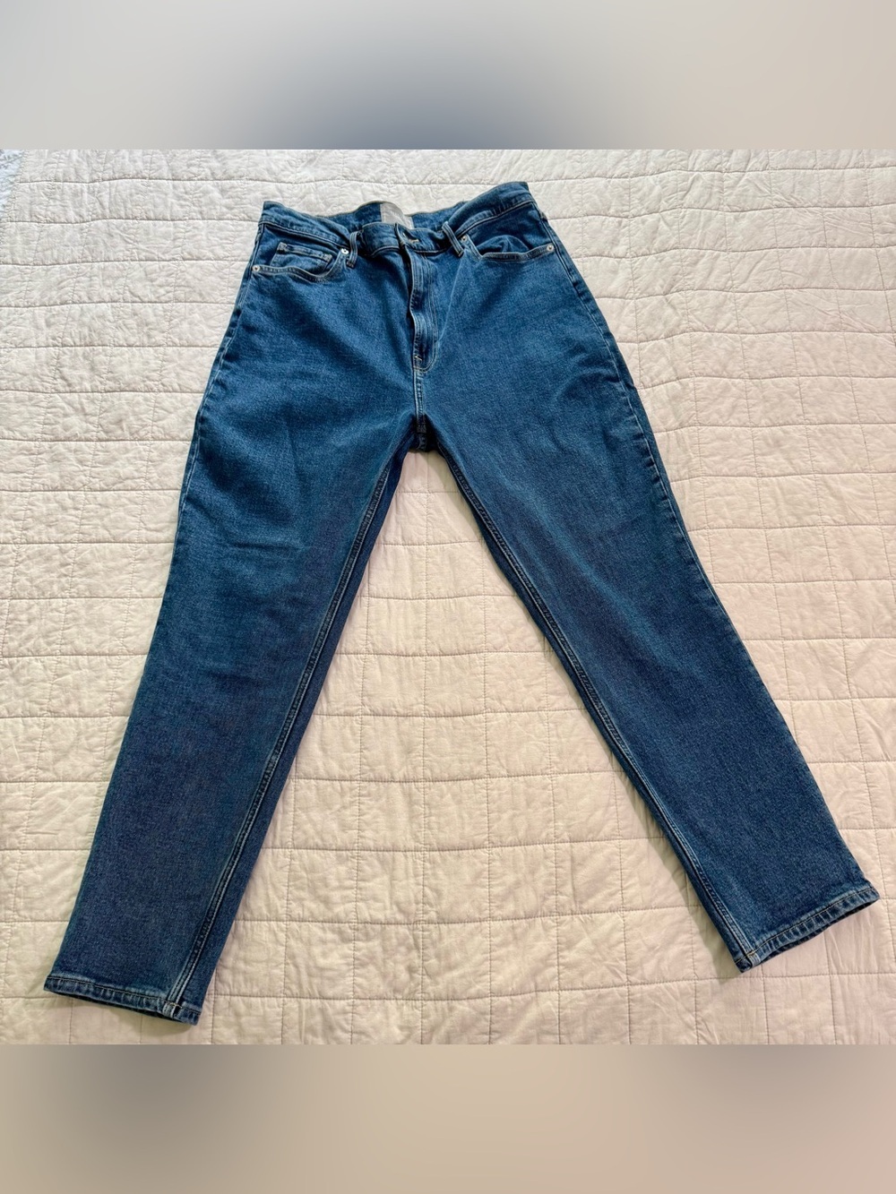 Everlane Women’s Dark Blue Straight Jeans